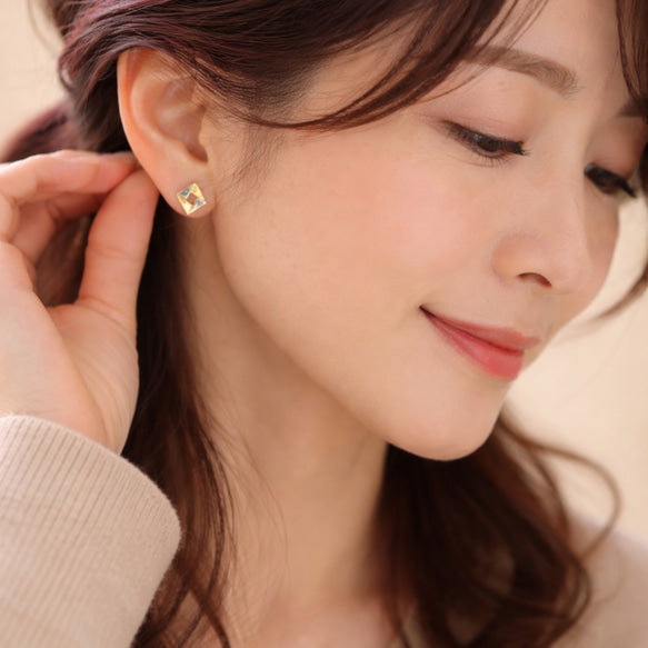 Square Stud Earrings│スクエアスタッズ ピアス│メタル 立体フォルム│サージカルステンレス316L│金属アレルギー対応│変色しにくい│大人シンプル