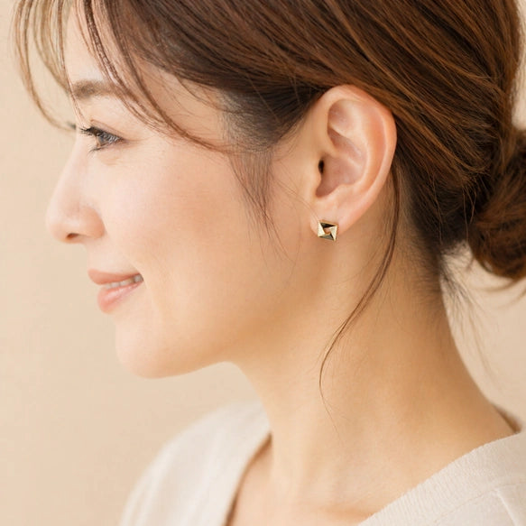 Square Stud Earrings│スクエアスタッズ ピアス│メタル 立体フォルム│サージカルステンレス316L│金属アレルギー対応│変色しにくい│大人シンプル