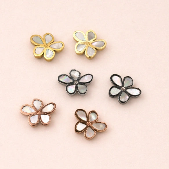 わたしを彩るシェルピアス│金属アレルギー対応│サージカルステンレス│つけっぱなし