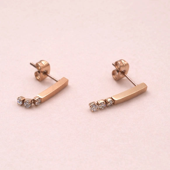 安心して頼れるスマートピアス！│金属アレルギー対応│サージカルステンレス│つけっぱなし